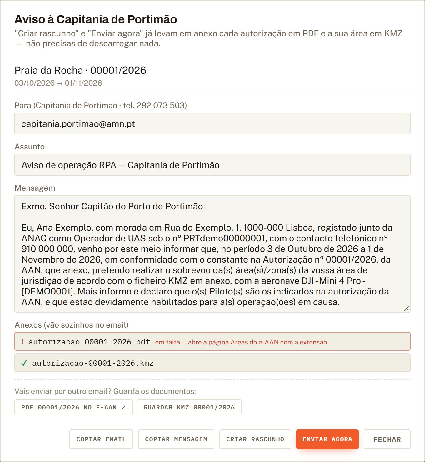 Email de aviso à Capitania de Portimão preenchido, com anexos.